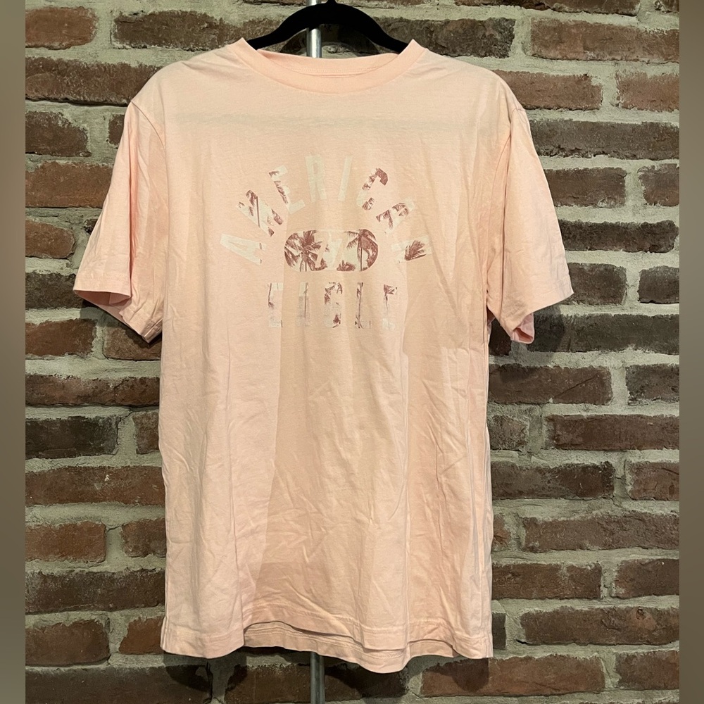 American Eagle Pink T-Shirt Size Medium